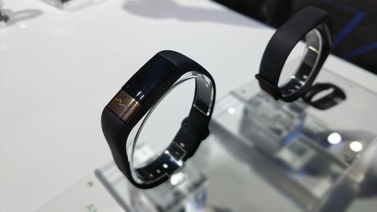 华米科技发布全新AMAZFIT米动健康手环：进军医疗大健康领域