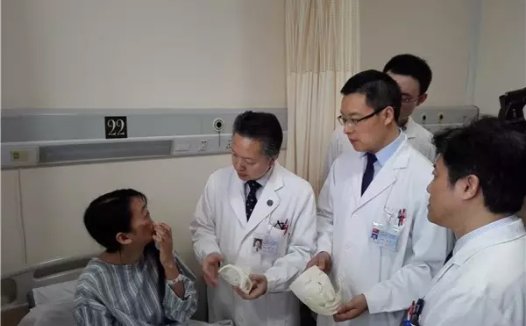 上海医生首次实施“中国式换脸术”